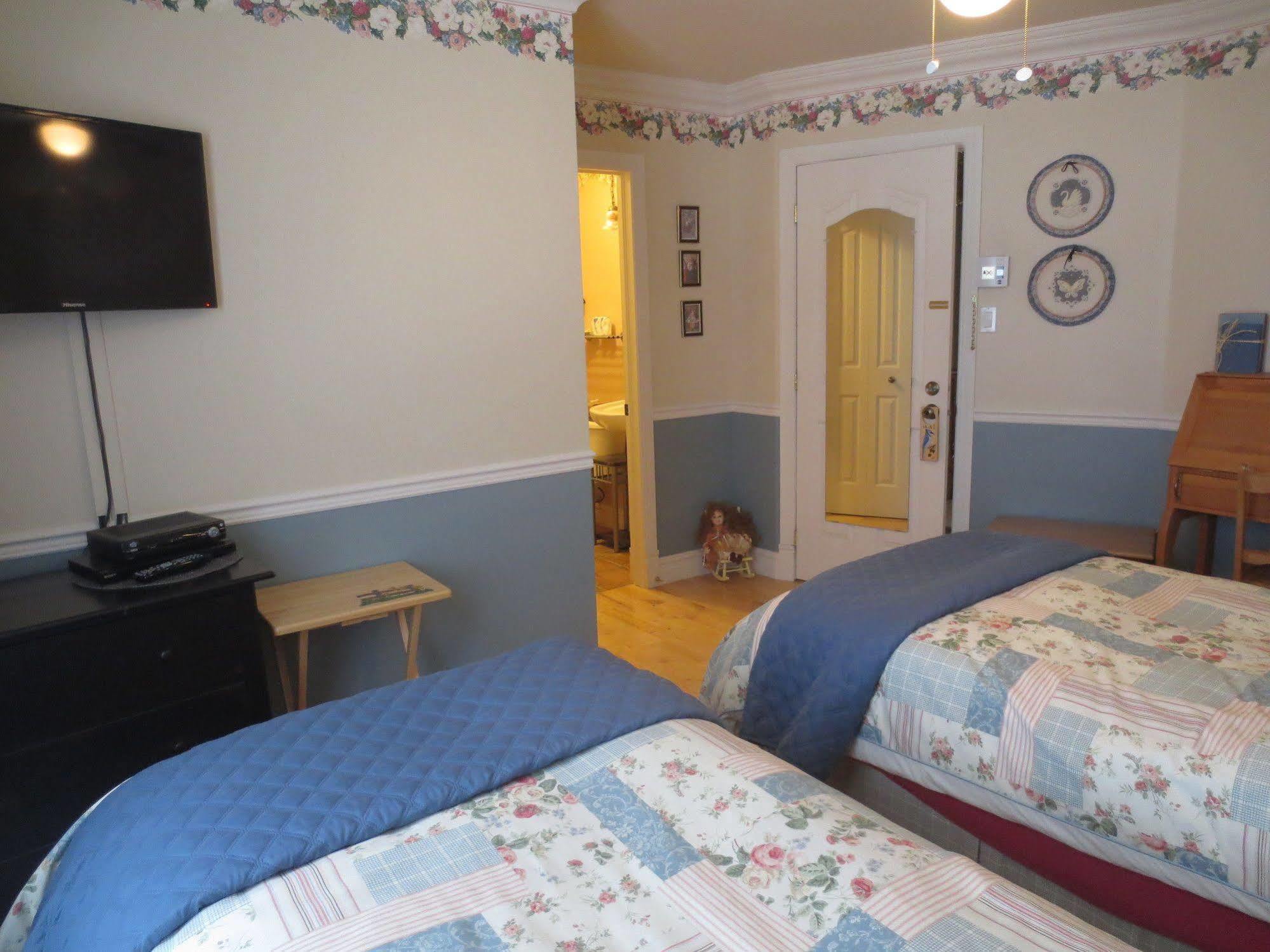 Au Nidaigle Bed & Breakfast Saint-Basile Eksteriør bilde